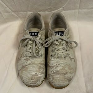 NOBULL trainers camouflage women’s size 10